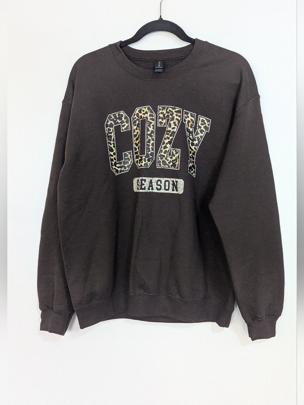 Gildan Heavy Blend Cozy Season Brown Leopard Print Sweatshirt Size Medium